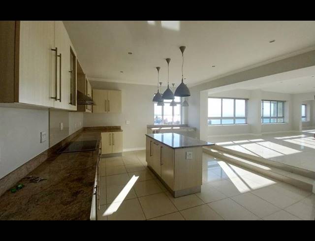 4 BEDROOM APARTMENT RENTED IN SUMMERSTRAND